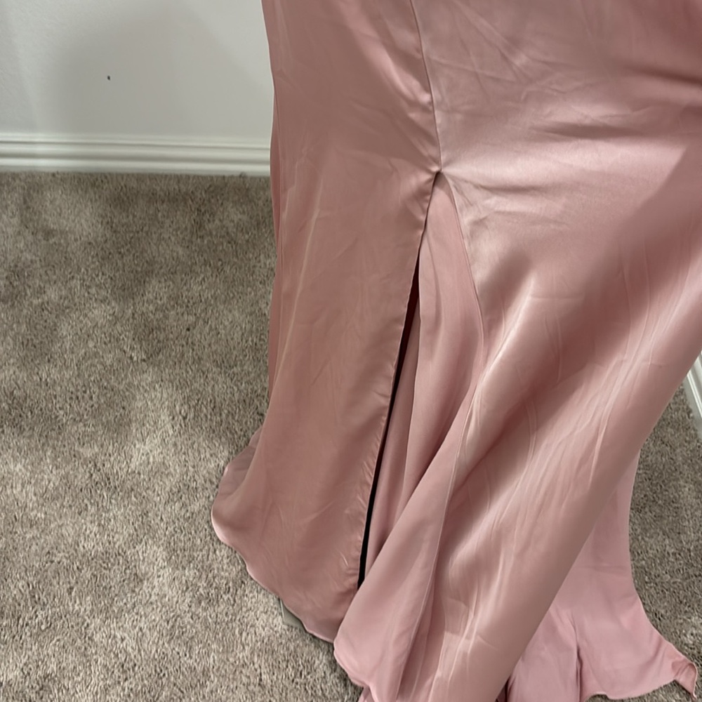 Ieena for Mac Duggal Side Ruched Satin Halter Gown - Picture 8 of 9
